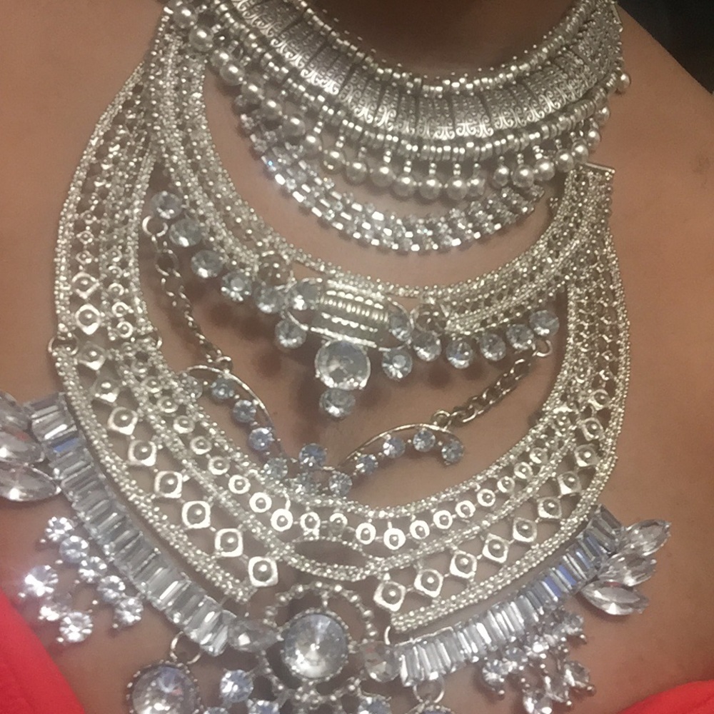 Stunning Hindi Necklace - Picture 6 of 7